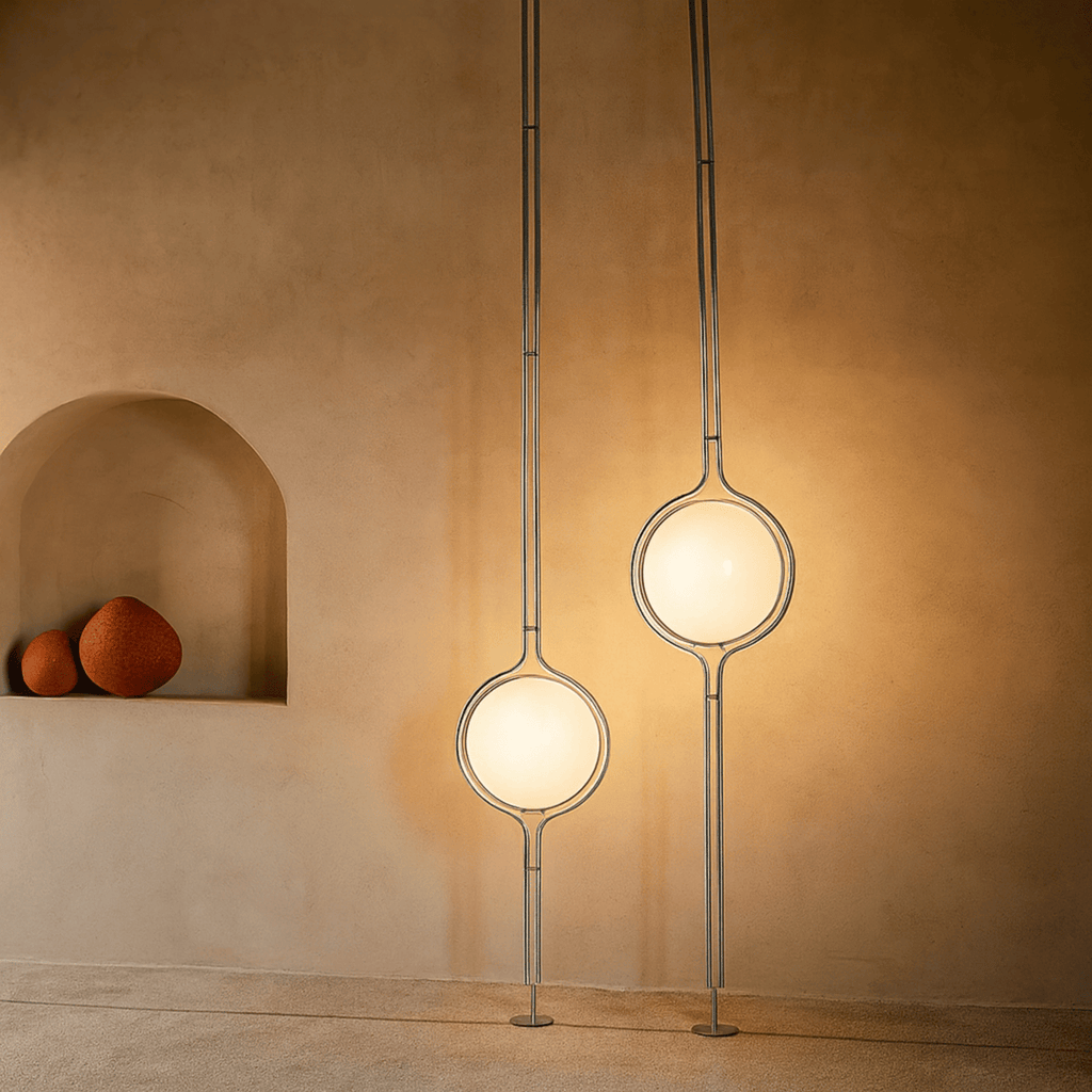 Pluto Floor-to-Ceiling Lamp