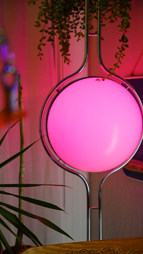 Pluto Floor-to-Ceiling Lamp