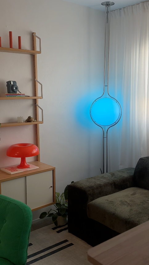 Pluto Floor-to-Ceiling Lamp