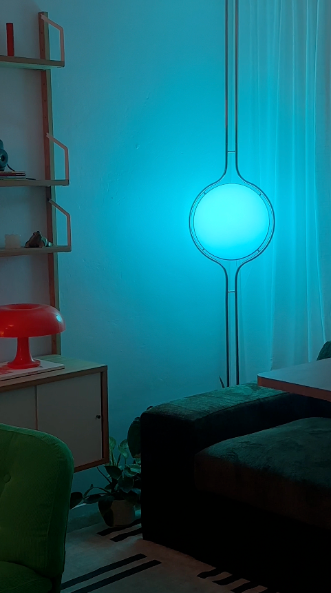 Pluto Floor-to-Ceiling Lamp