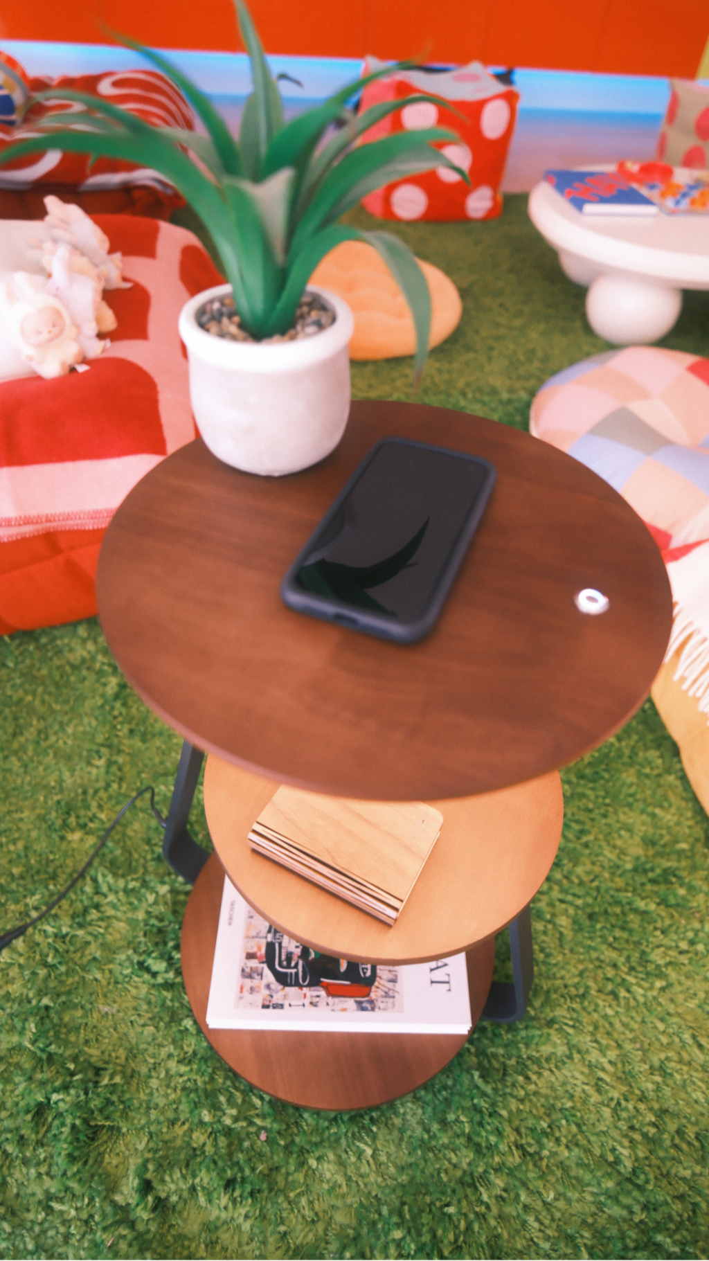 Glownest Bedside Table